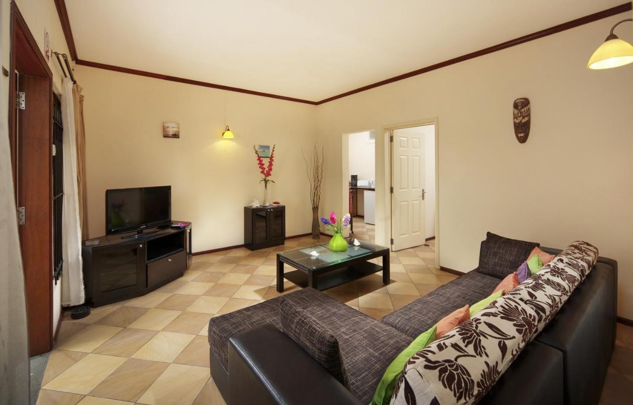 Talamba Blue Bed & Breakfast บลู เบย์ ภายนอก รูปภาพ