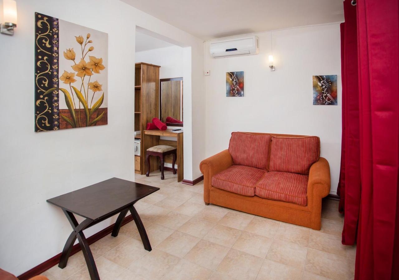 Talamba Blue Bed & Breakfast บลู เบย์ ภายนอก รูปภาพ